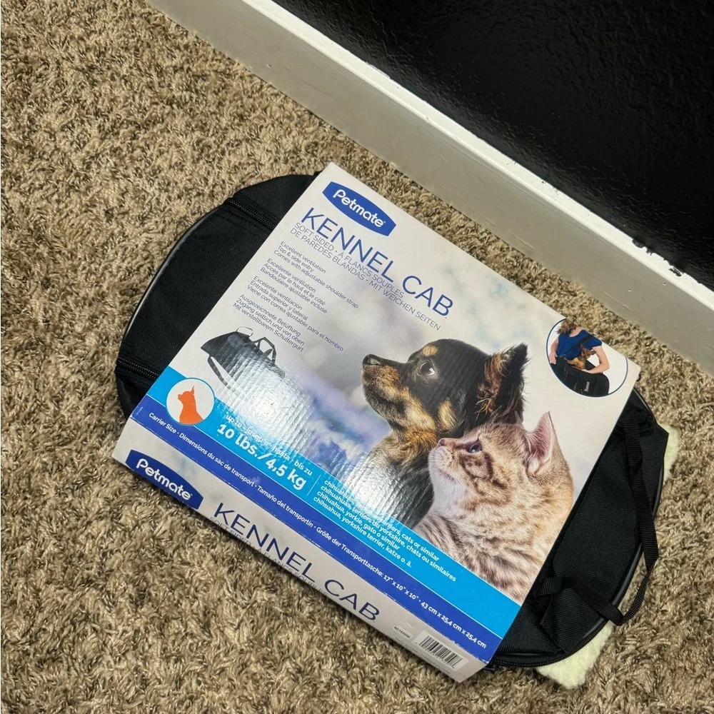 Petmate Dog / Cat travel bag.